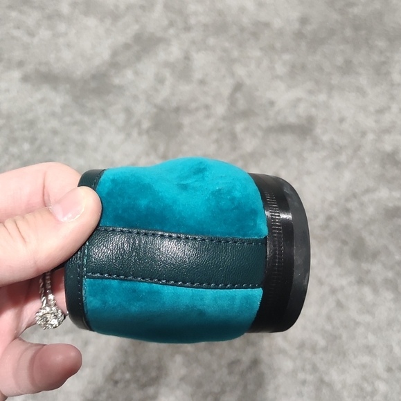 NWT authentic Gucci Brixton Velvet Loafer with leather details - Picture 6 of 9